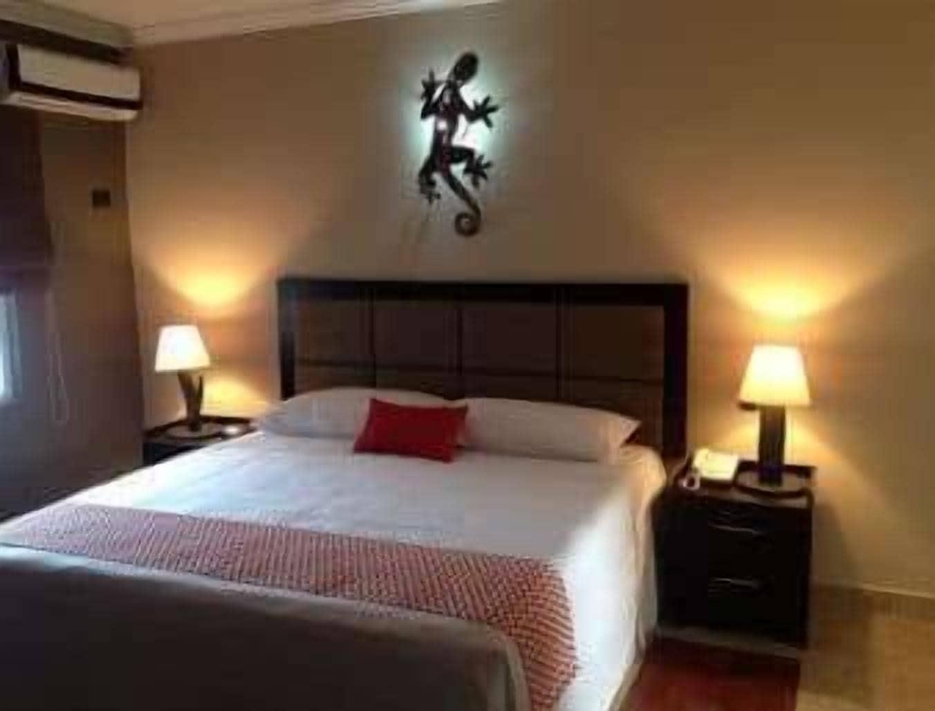 Ramada Tikal Isla De Flores Hotel Bagian luar foto