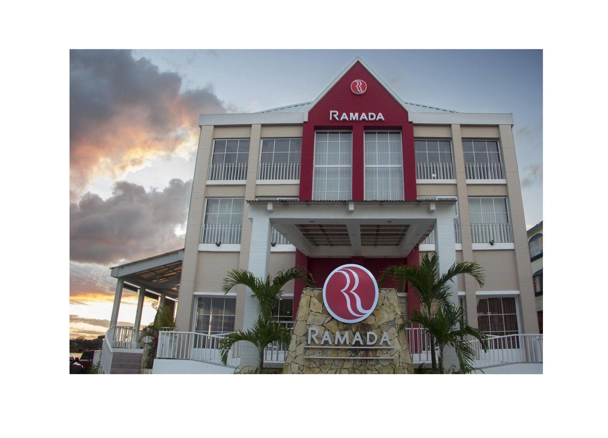 Ramada Tikal Isla De Flores Hotel Bagian luar foto