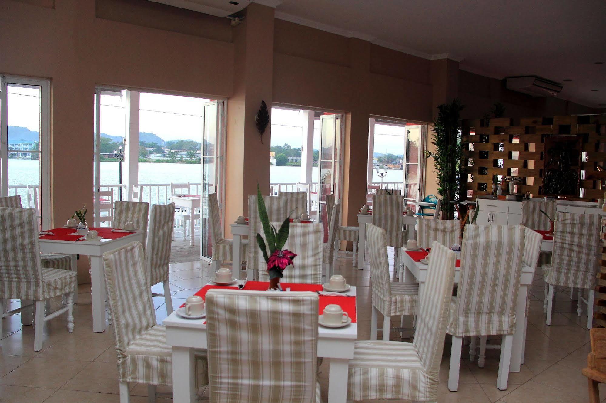 Ramada Tikal Isla De Flores Hotel Bagian luar foto